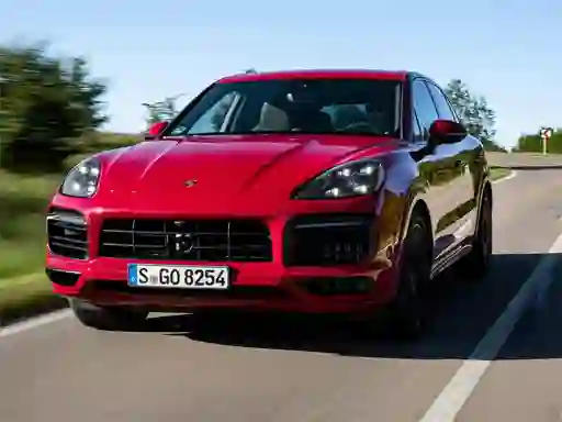 Joc 2020 Porsche Cayenne GTS Puzzle on-line