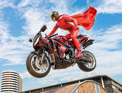 Joc Real Motopicor Super Hero cascadorie 3D  on-line